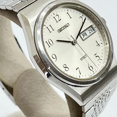  SEIKO セイコー 腕時計 スピリット ステンレススチール R8.6月電池交換済み 7N93-7000 シルバー