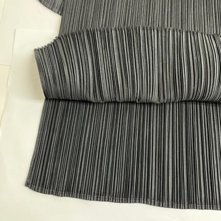  ISSEY MIYAKE イッセイミヤケ 半袖カットソー PLEATSPLEASE プリーツプリーズ サイズ3 ミセス pp04-jk603 ブラック