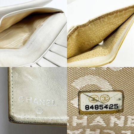  CHANEL シャネル がま口財布 カメリア エナメル 箱・ギャランティーカード付 傷汚れ有 ベージュ