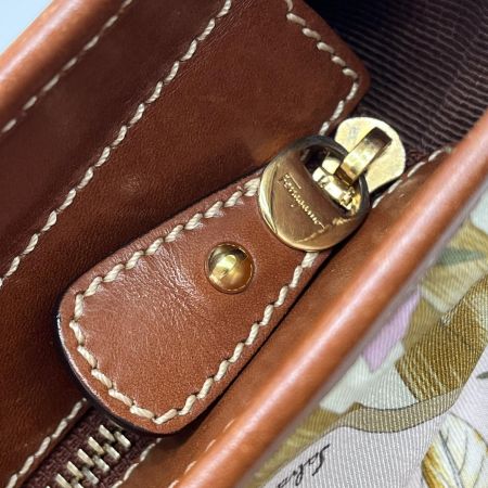  Salvatore Ferragamo サルヴァトーレフェラガモ トートバッグ レザー ナイロン 花柄 アニマル柄  ベージュ