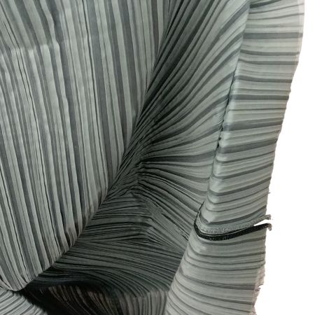  ISSEY MIYAKE イッセイミヤケ ワンピース　FETE IF72FH223 グレー