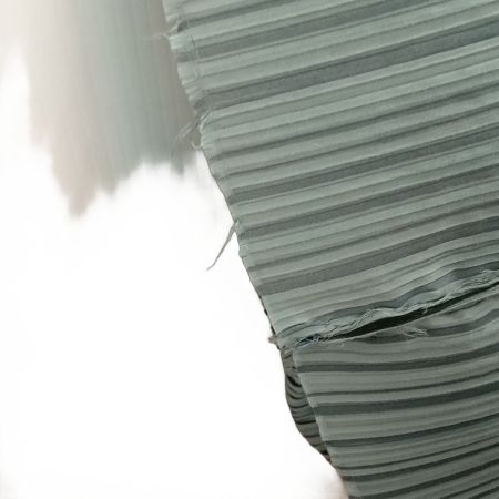  ISSEY MIYAKE イッセイミヤケ ワンピース　FETE IF72FH223 グレー