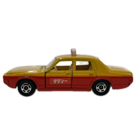 トミカ 黒箱トミカ No.28 トヨタ ニュークラウン タクシー 1/65スケール 日本製