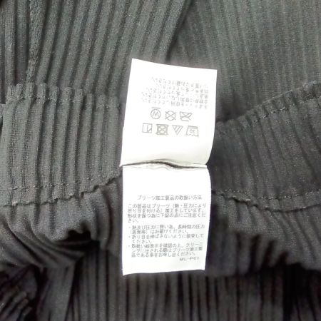  ISSEY MIYAKE イッセイミヤケ パンツ MI22KF634 ブラック