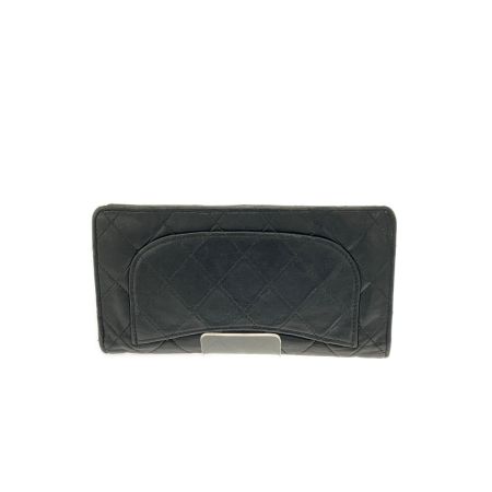  CHANEL シャネル 2つ折り財布 長財布 マトラッセ ラムレザー  ブラック