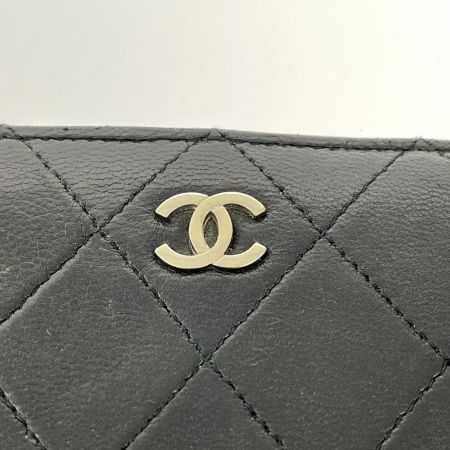  CHANEL シャネル 2つ折り財布 長財布 マトラッセ ラムレザー  ブラック
