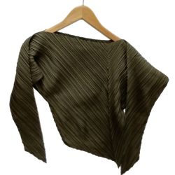 ISSEY MIYAKE イッセイミヤケ 変形カットソー JG12170 カーキ Bランク