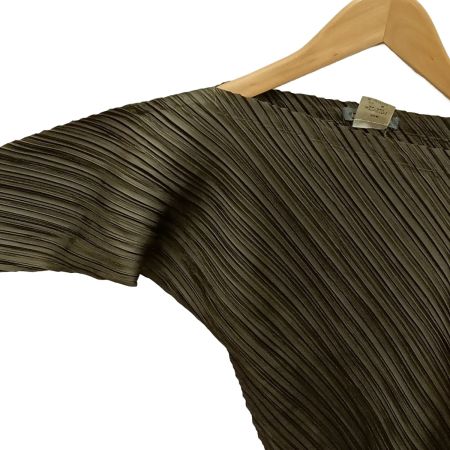 ISSEY MIYAKE イッセイミヤケ 変形カットソー JG12170 カーキ