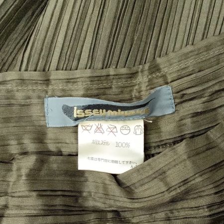 ISSEY MIYAKE イッセイミヤケ プリーツスカート JG52060 カーキ