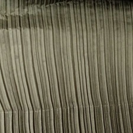ISSEY MIYAKE イッセイミヤケ プリーツスカート JG52060 カーキ