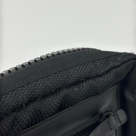 EMPORIO ARMANI エンポリオアルマーニ ショルダーバッグ メッシュ 毛玉有 ブラック