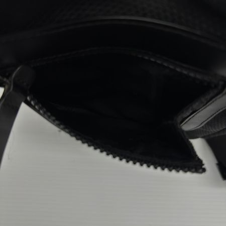 EMPORIO ARMANI エンポリオアルマーニ ショルダーバッグ メッシュ 毛玉有 ブラック