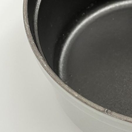 STAUB ストウブ ピコ ココット ラウンド 両手鍋　ほうろう 20cm IH対応 ライトグレー