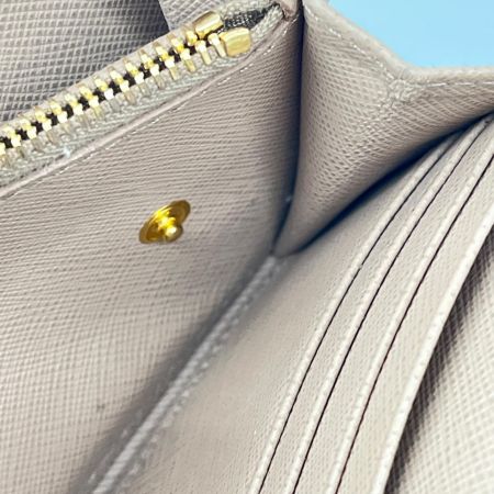 PRADA プラダ 長財布 ダメージ有り ベージュ