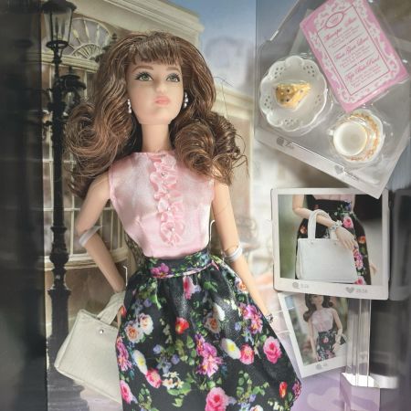   THE Barbie LOOK ザ・バービールック ブラックレーベル