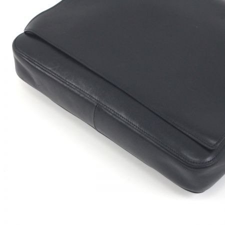  GUCCI グッチ ワンショルダーバッグ ポーチ付 001.3180.2026 ブラック