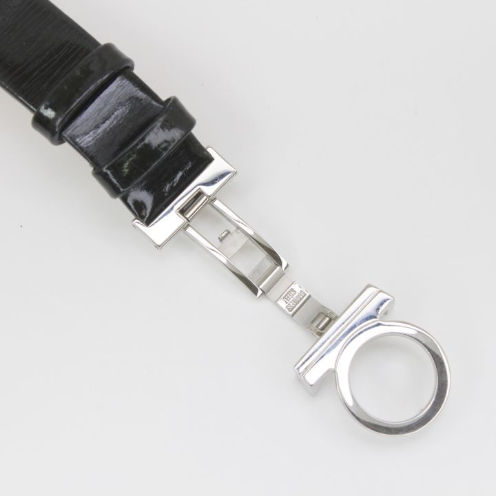 Ferragamo フェラガモ レディース クォーツ腕時計 F56 Ferragamo フェラガモ レディース クォーツ腕時計 F56 - 中古腕時計