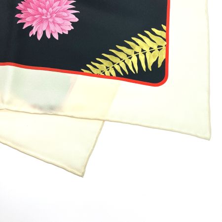  Salvatore Ferragamo サルヴァトーレフェラガモ ヒョウ柄 スカーフ シルク100%