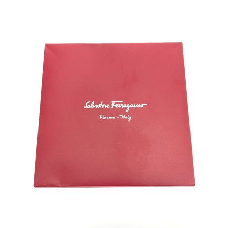  Salvatore Ferragamo サルヴァトーレフェラガモ ヒョウ柄 スカーフ シルク100%
