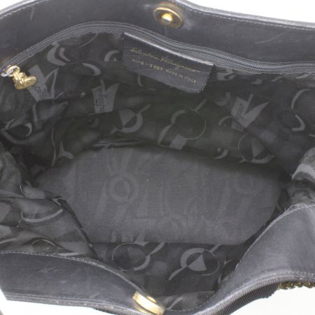  Salvatore Ferragamo サルヴァトーレフェラガモ ヴァラゴールドチェーン ショルダーバッグ AU-21.5667 ブラック