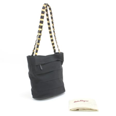  Salvatore Ferragamo サルヴァトーレフェラガモ ヴァラゴールドチェーン ショルダーバッグ AU-21.5667 ブラック