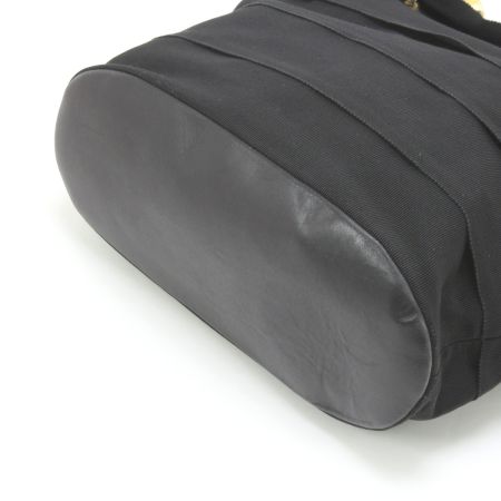  Salvatore Ferragamo サルヴァトーレフェラガモ ヴァラゴールドチェーン ショルダーバッグ AU-21.5667 ブラック