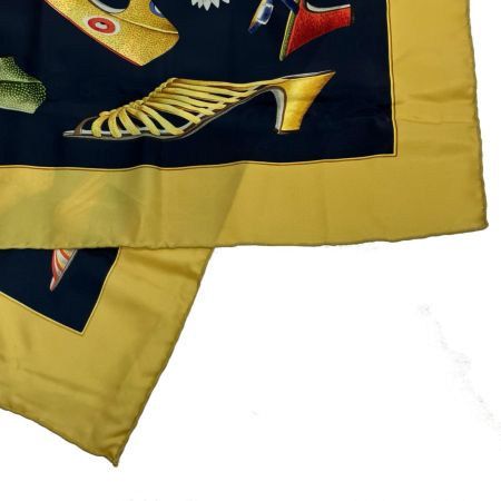  Salvatore Ferragamo サルヴァトーレフェラガモ ハイヒール柄　スカーフ ネイビー