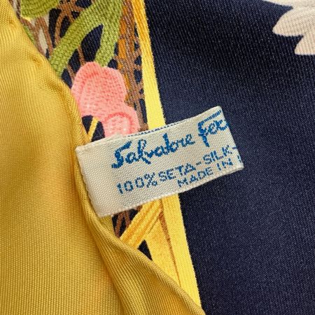  Salvatore Ferragamo サルヴァトーレフェラガモ ハイヒール柄　スカーフ ネイビー