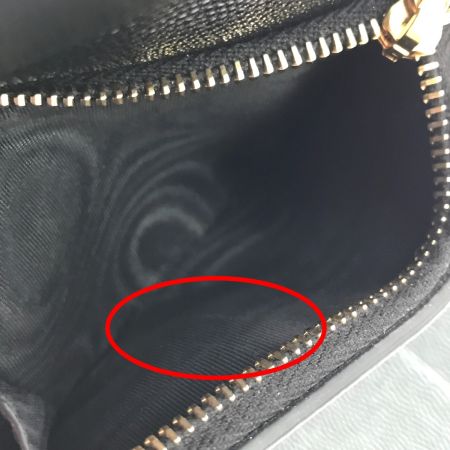  Yves Saint Laurent イブサンローラン 3つ折り財布 ロゴVステッチ INN403943.0822 ブラック