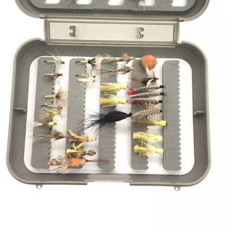  C&F DESIGN 完成フライ 53個セット 釣り用品 釣り小物 フライケース