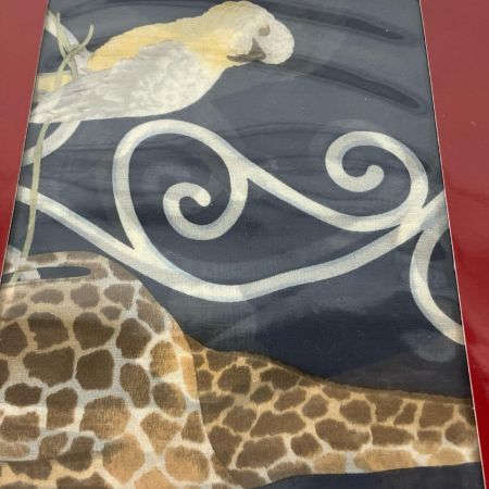  Salvatore Ferragamo サルヴァトーレフェラガモ 鳥 キリン柄 スカーフ ブルー