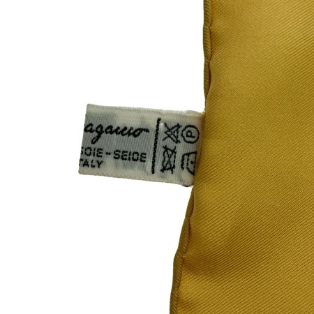  Salvatore Ferragamo サルヴァトーレフェラガモ スカーフ ヒョウ柄 シルク イエロー