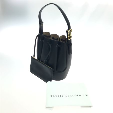  Daniel Wellington ダニエル・ウェリントン セミショルダーバッグ ポーチ付 合成皮革 ブラック