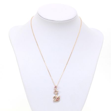  SWAROVSKI スワロフスキー ダズリングスワンネックレス 38-43cm 5473024