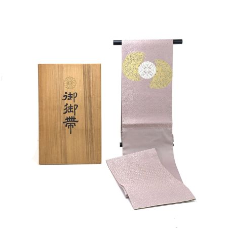  山口美術織物 袋帯 御御帯 唐織錦葡萄鏡文（太鼓柄）  ピンク