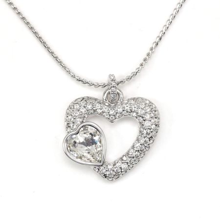  SWAROVSKI スワロフスキー Emotion ペンダント 38-43cm 843865