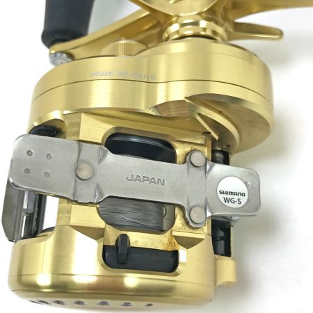  SHIMANO シマノ 23 カルカッタコンクエスト MD 300XGLH 右ハンドル ベイトキャスティングリール 045935