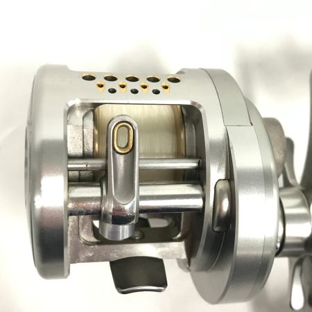  SHIMANO シマノ 03カルカッタコンクエスト 201DC 釣り用品 リール ベイトリール RH461