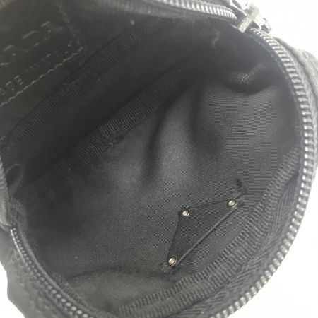  PRADA プラダ コスメポーチ ナイロン No58 ブラック