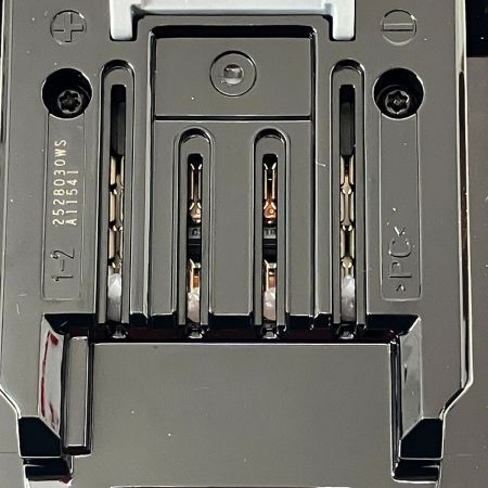  MAKITA マキタ 40Vmax 5.0Ah リチウムイオンバッテリー BL4050F (2)