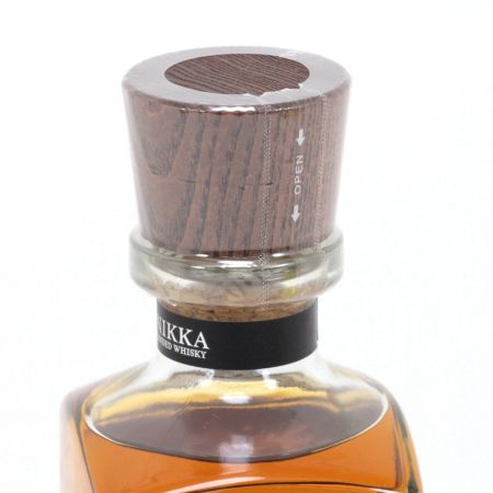 【北海道内限定発送】 NIKKA ニッカウヰスキー モルトグレーン ウイスキー Tailores 700ml 43度 未開栓