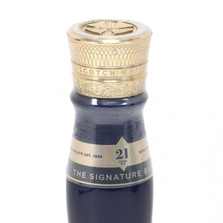 ROYAL SALUTE ロイヤルサルート 21年 シグナチャーブレンド スペシャルエディション 700ml 40度 青陶器 ギフトBOX付 未開栓