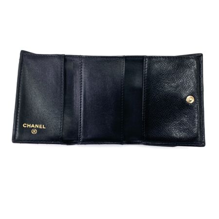  CHANEL シャネル ボーイシャネル スモール フラップ ウォレット コンパクト 三つ折り財布 キャビアスキン 