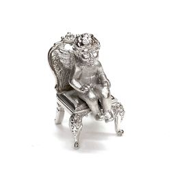 $$  椅子に座る天使 SV11.1g Bランク