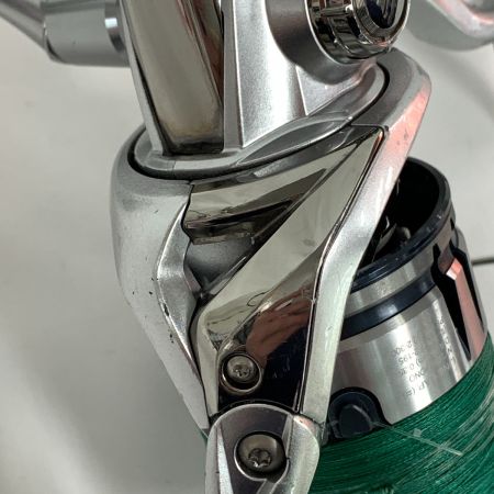  SHIMANO シマノ 釣り用品 リール スピニングリール キズ有 19ストラディック C5000XG 04025