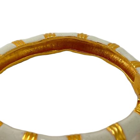  Kenneth Jay Lane ケネス・ジェイ・レーン バングル 内側KENNETH LANE刻印 white