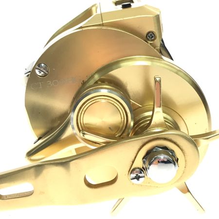  SHIMANO シマノ 18オシアコンクエストCT 300HG キズ有 程度C 箱付 釣り用品 リール ベイトリール 03820
