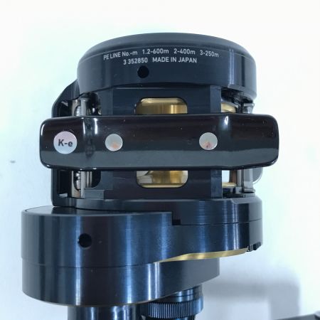  DAIWA ダイワ 25ソルティガ 300 未使用品(S) 釣り用品 リール ベイトリール 00631554 (352850)