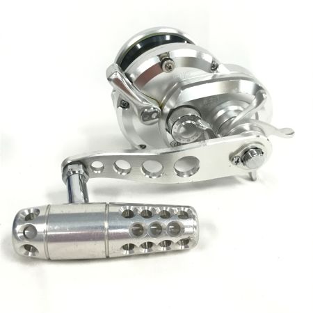  SHIMANO シマノ 11オシアジガー 2000NR-HG 釣り用品 リール 両軸リール 02762
