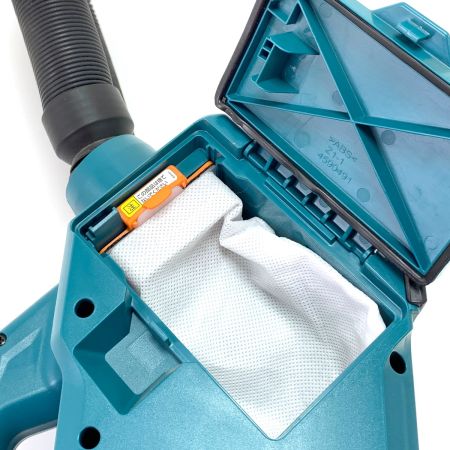  Makita マキタ  充電式クリーナー CL121D 10.8V ノズルアタッチメント+ソフトバッグ付